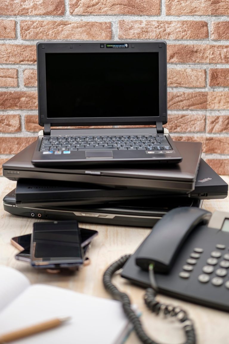 computer, laptop, notebook, communication, office, phone, smartphone, cellphone